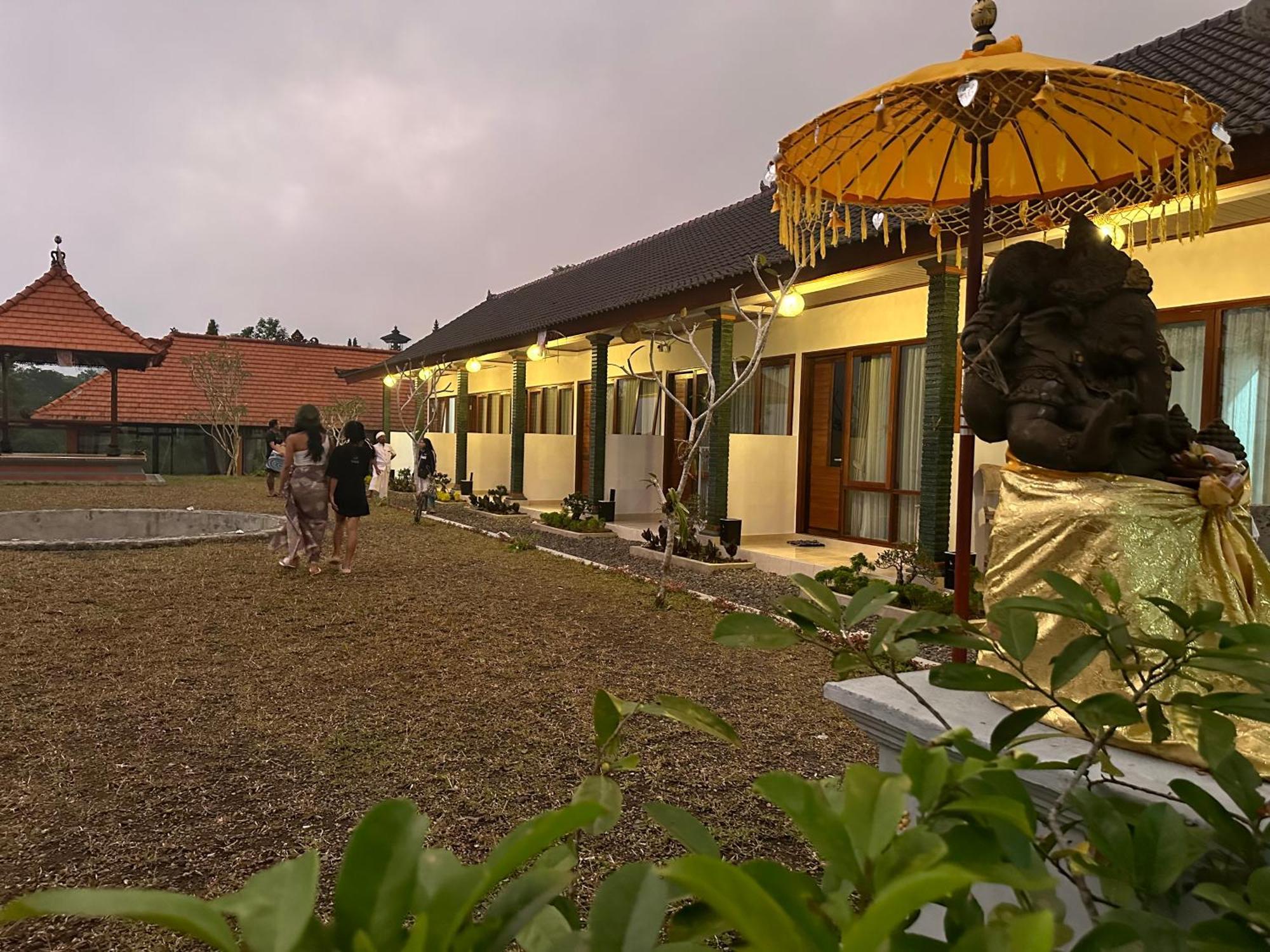 Bali Basuki Retreat Center Apartment Besakih Exterior foto