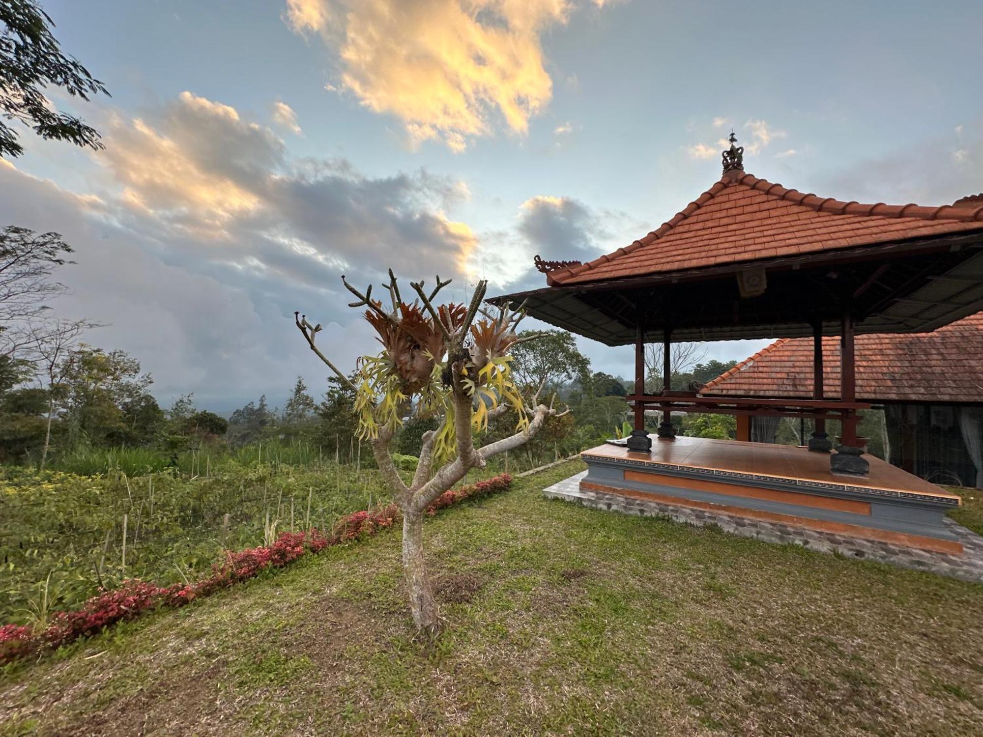 Bali Basuki Retreat Center Apartment Besakih Exterior foto